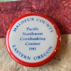 Vintage Pin commemorating the Pacific Northwest cornhusking contest of 1941